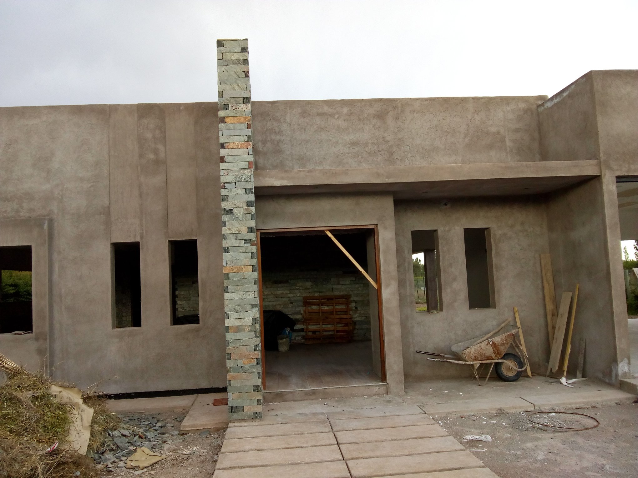 Parte frontal de la vivienda